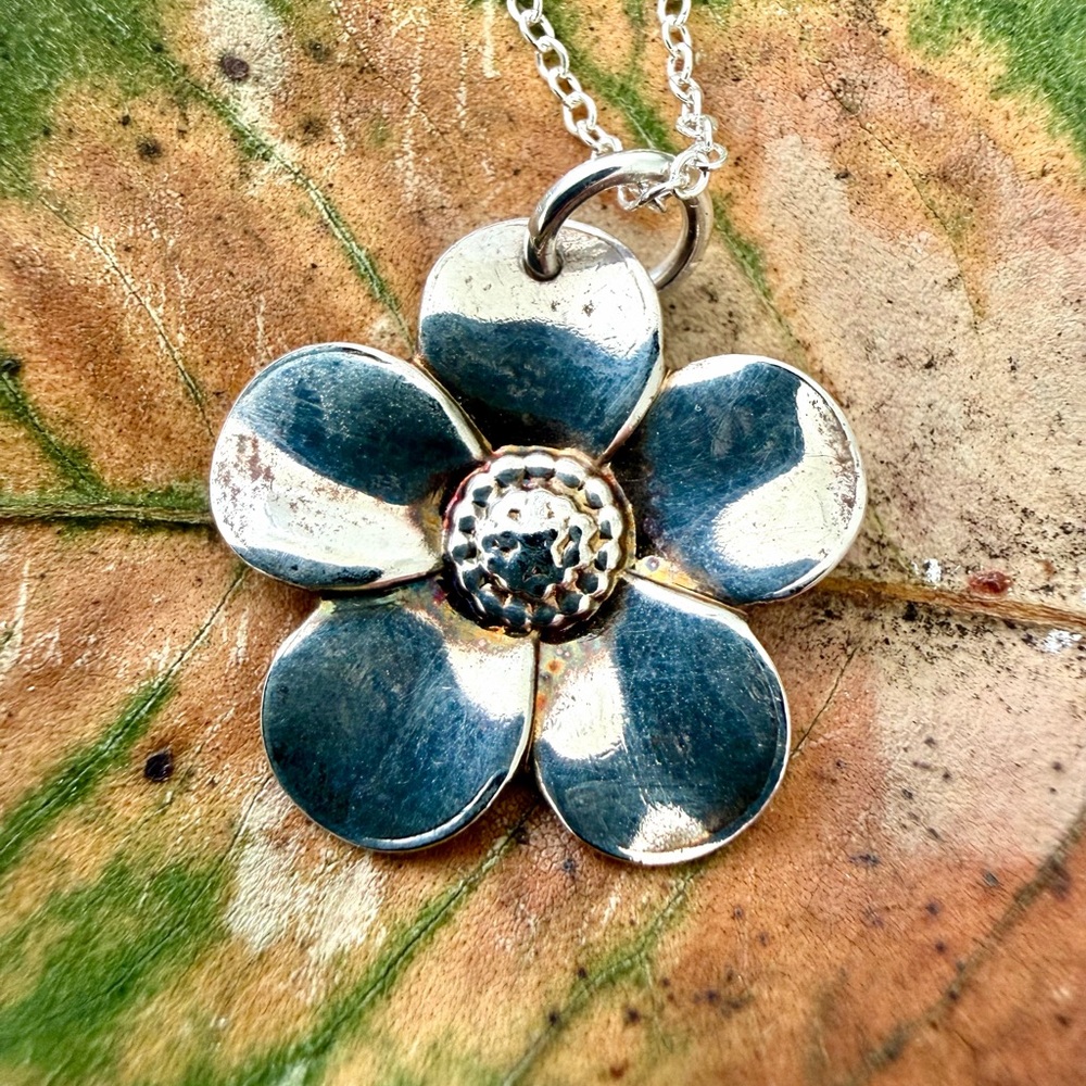 Sterling SilverFloral Pendant Necklace